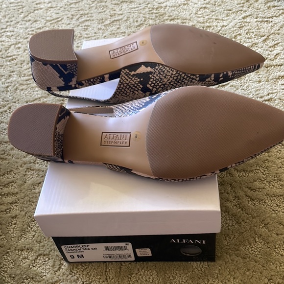 New Alfani Flats Size 9 - Picture 4 of 8